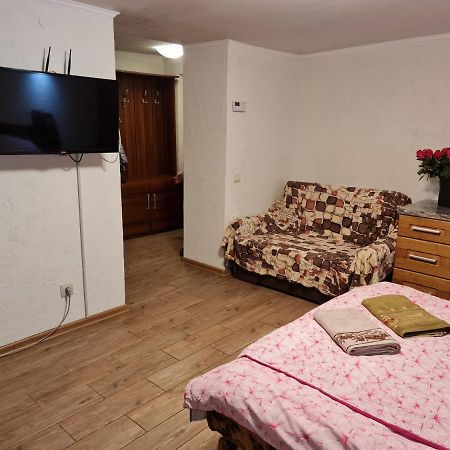Студіо На Кoновальця Apartment Lviv Luaran gambar