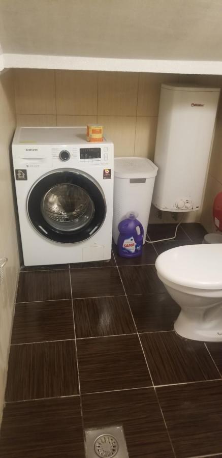 Студіо На Кoновальця Apartment Lviv Luaran gambar